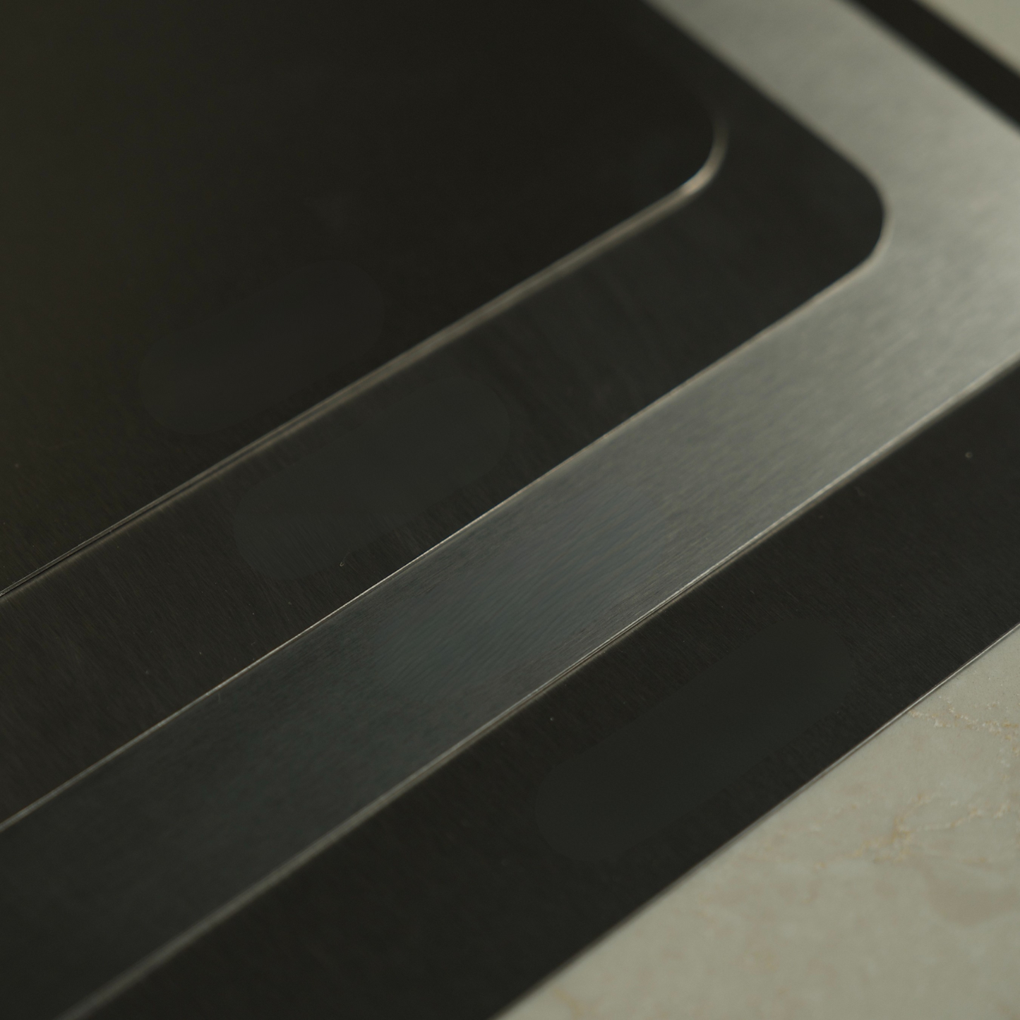 Titanium Cutting Board V1